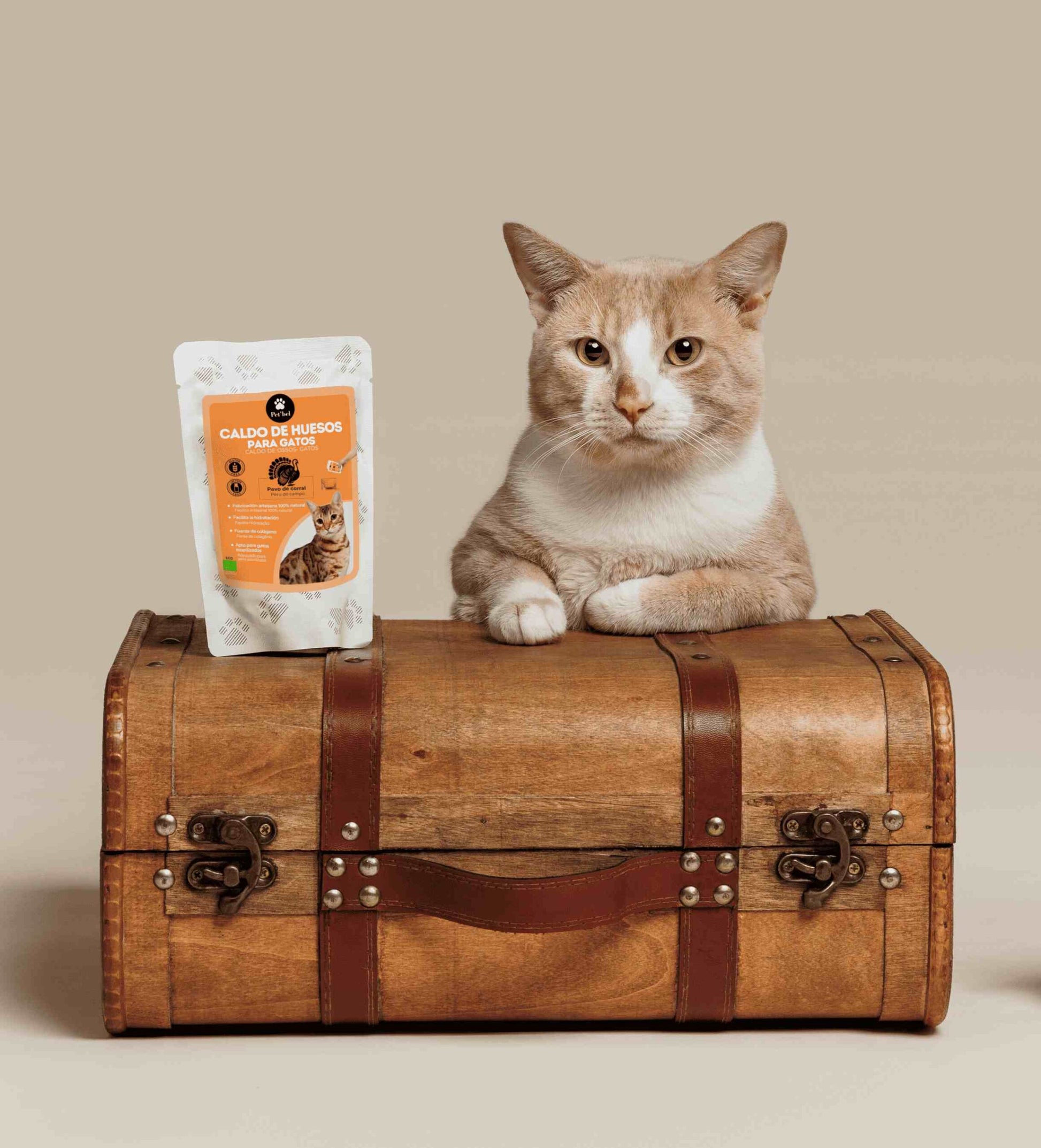 Caldo natural ecológico de huesos de pavo Petbel para perros y gatos, fuente de colágeno y minerales.