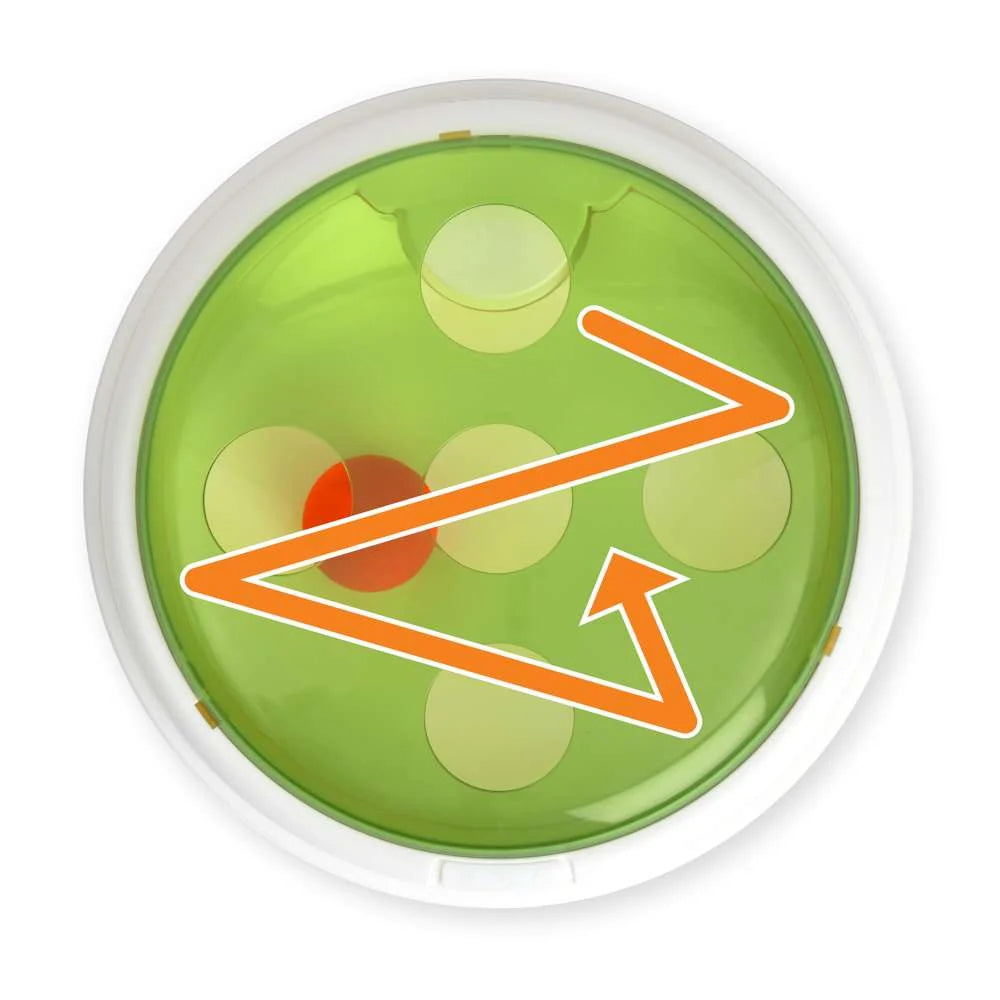 Catit Senses 2.0 Bouncy Ball Dome visto desde arriba con la pelota junto a una abertura