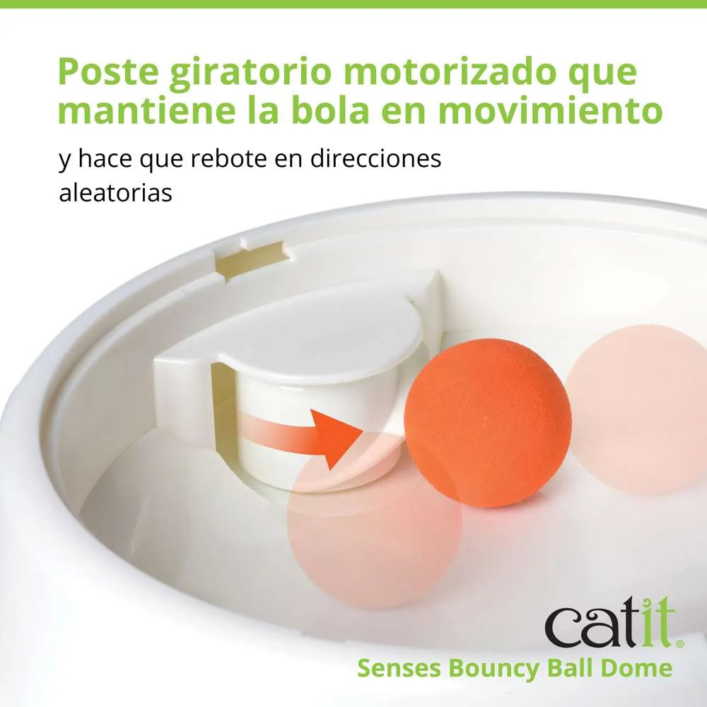 Detalle de la pelota naranja de espuma dentro del Catit Senses 2.0 Bouncy Ball Dome