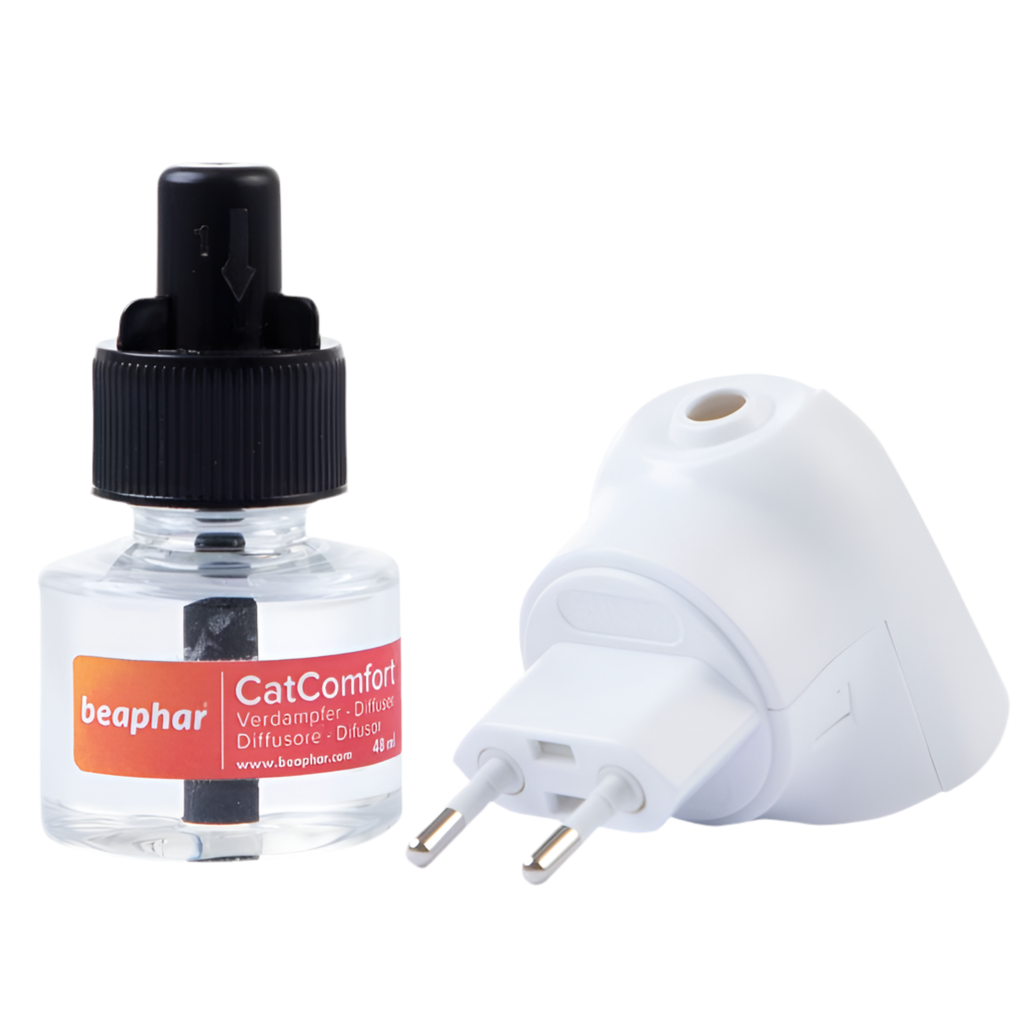 Difusor eléctrico CatComfort enchufado para reducir estrés en gatos