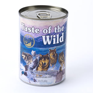 Lata Taste of the Wild Wetlands para perros, alimento húmedo sin cereales con pollo, pato y pavo.