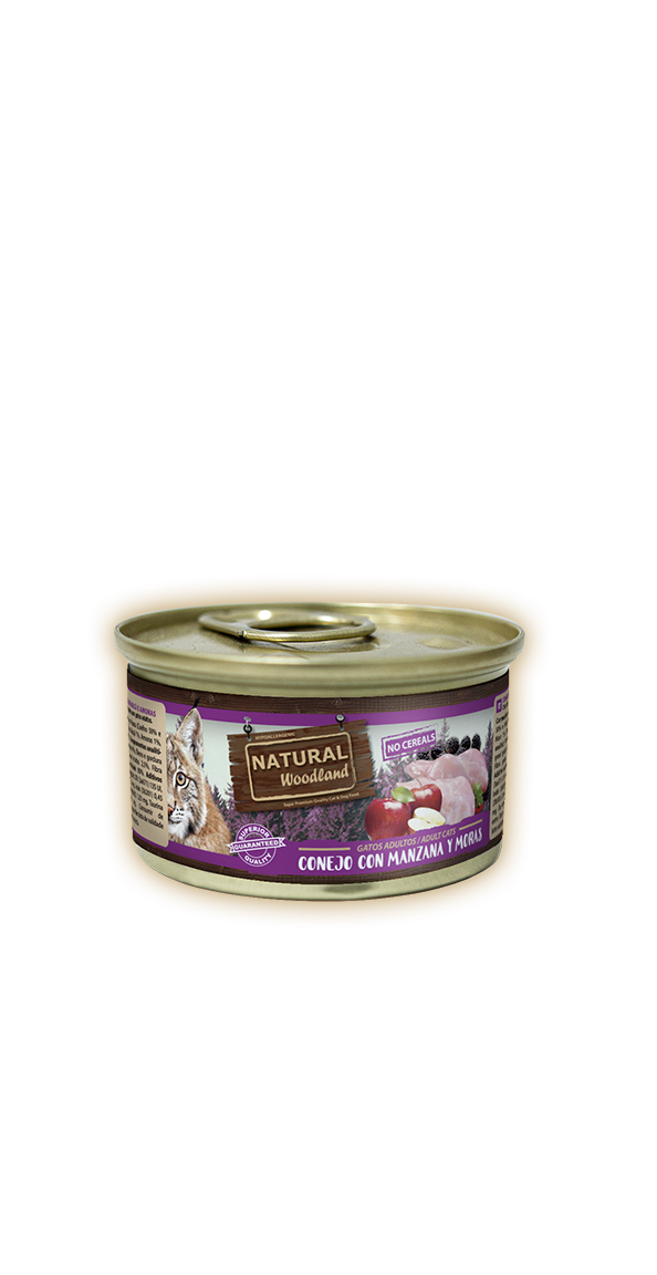 Lata de Natural Woodland Conejo con Manzana y Mora 85 g, comida húmeda completa y natural para gatos con frutas.