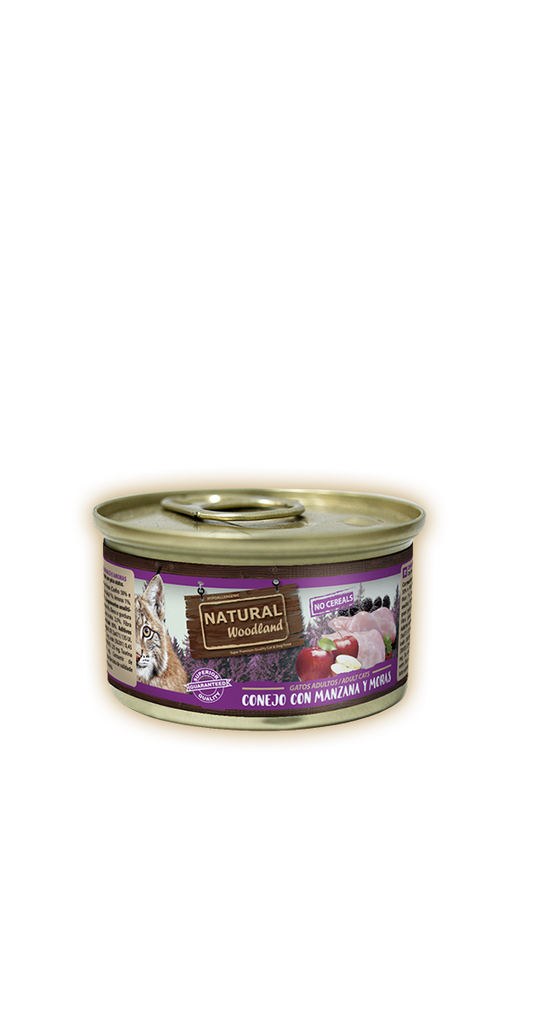 Lata de Natural Woodland Conejo con Manzana y Mora 85 g, comida húmeda completa y natural para gatos con frutas.