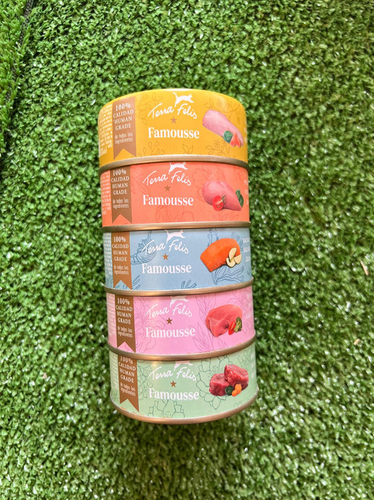 Pack variado Terra Felis Famousse 5 sabores 5x80g para gatos