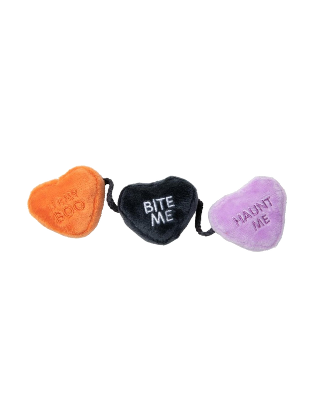 FuzzYard Spooky Candy Hearts String, tres corazones de peluche naranja, negro y lila unidos por cordones