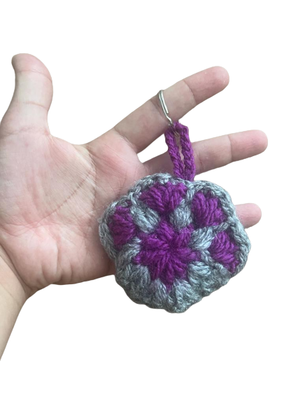 llaveros solidarios artesanales huella